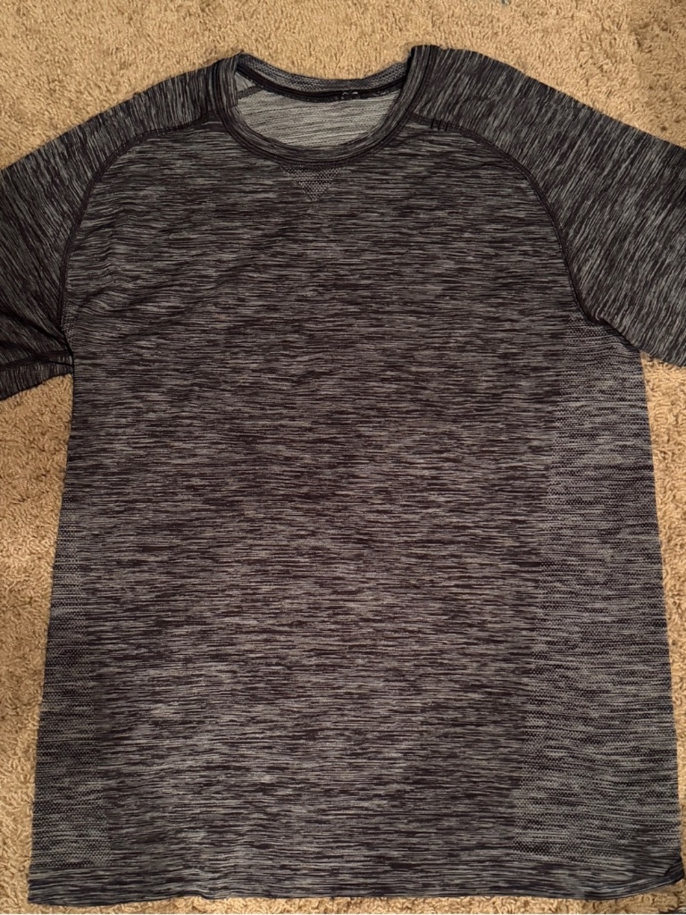 Men's Lululemon Grey Heather Short Sleeve Performance Shirt